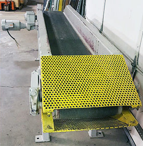 Used Mellott Powered Scrap Conveyor - 9 Foot - Photo 2