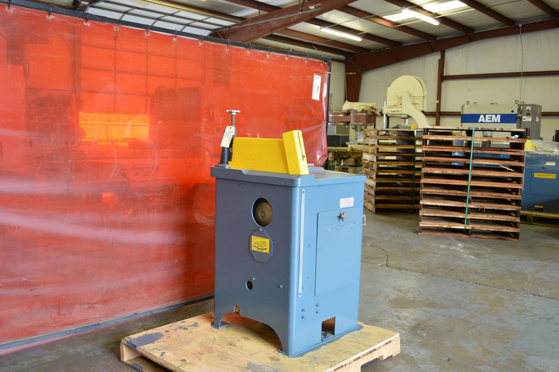 Used 18 Inch Right Hand Up-Cut Saw - Whirlwind Model: 212L - Photo 2