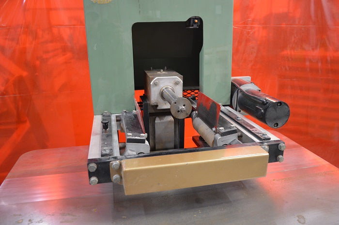 Used Mikron Curved Moulding Shaper with Router - Model M652R - Detail 2
