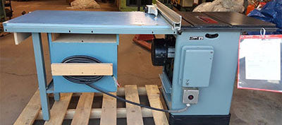 Used Delta Table Saw - Model 34-806 - Photo 1